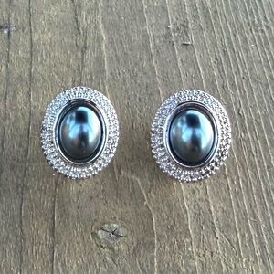 Vintage Napier Faux Pearl Screw Back Earrings
